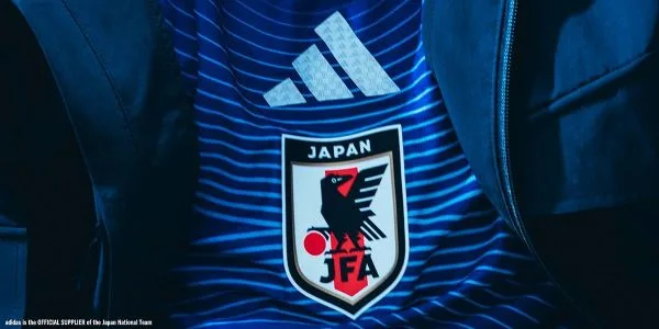 日本球衣主場藍象徵穩定(photo：fourfourtwo)/金享娛樂城