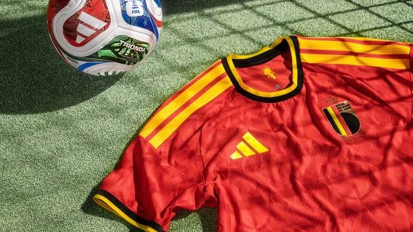 比利時球衣設計靈感來自布魯塞爾夜色(photo：fourfourtwo)/金享娛樂城
